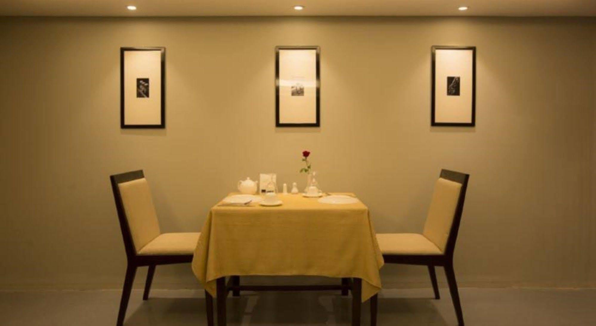 Shwe Pyi San Yar Hotel Yangon Exteriör bild
