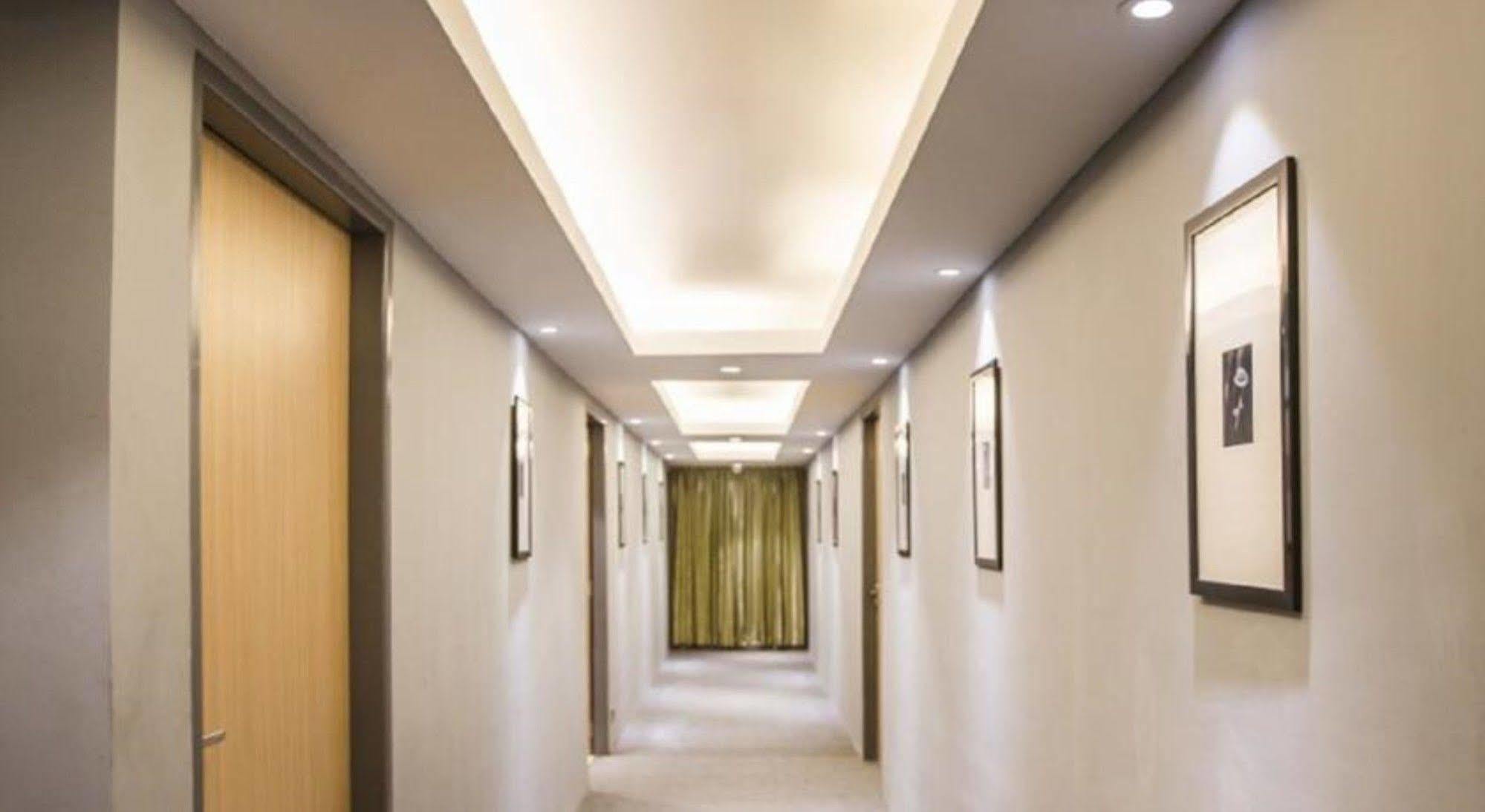 Shwe Pyi San Yar Hotel Yangon Exteriör bild